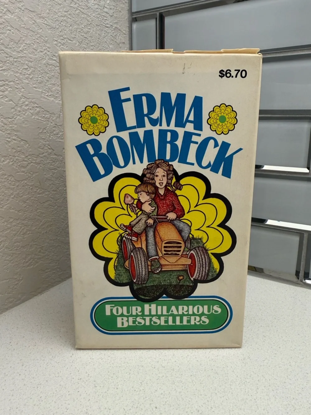 Vintage Set of 4 Erma Bombeck Books Four Hilarious Bestsellers Humor 60s 70s - Picture 7 of 12